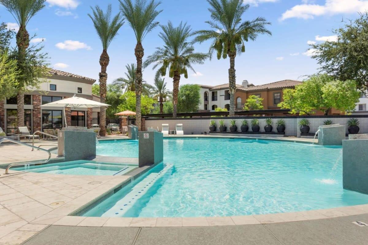 Cozysuites Glendale By The Stadium With Pool 02 Bagian luar foto